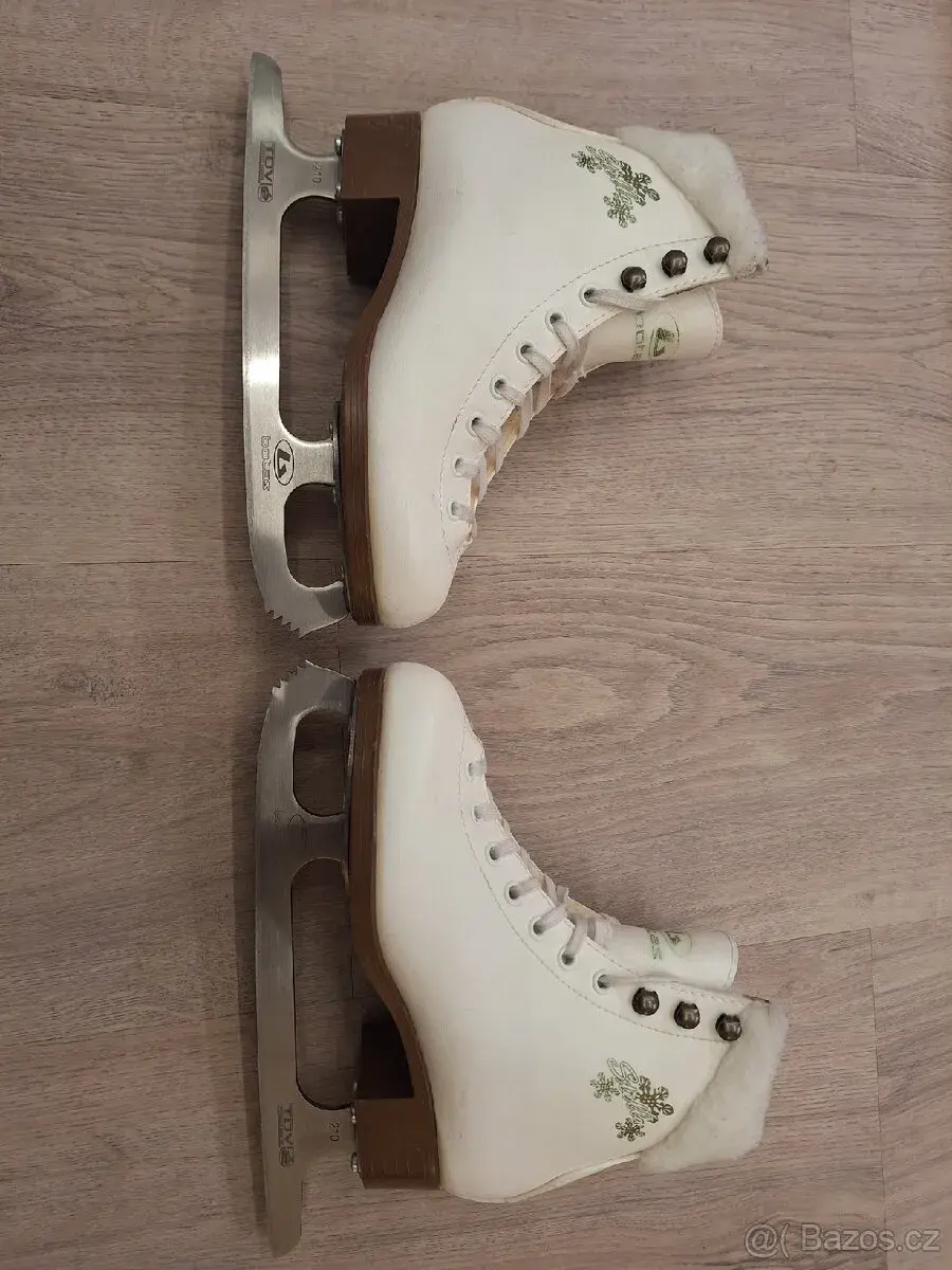 Botas STELLA jr dámské lední brusle 33EU
