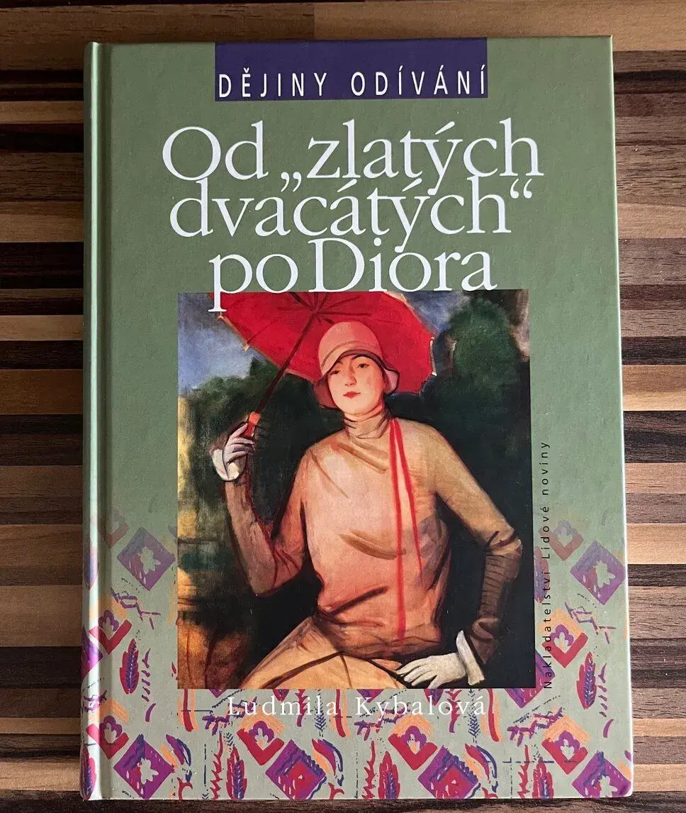 Dějiny odívání, Od "zlatých dvacátých" po Diora