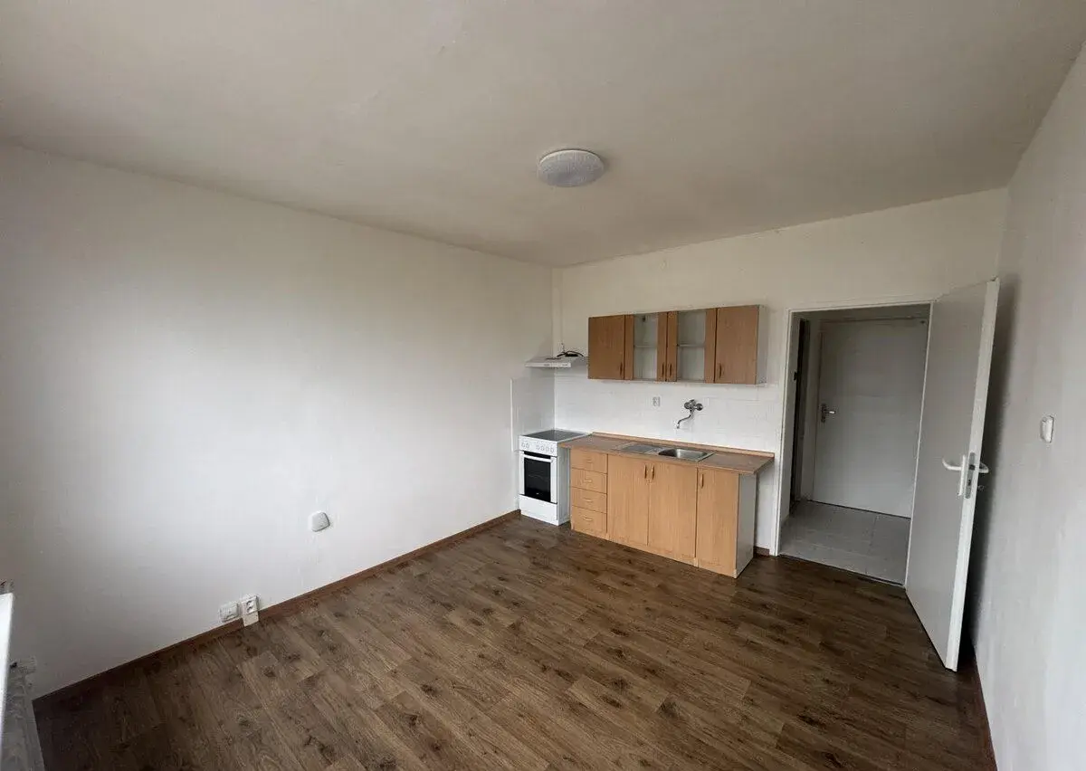 Pronájem bytu 1+kk, Sídliště Za Chlumem 760, Bílina