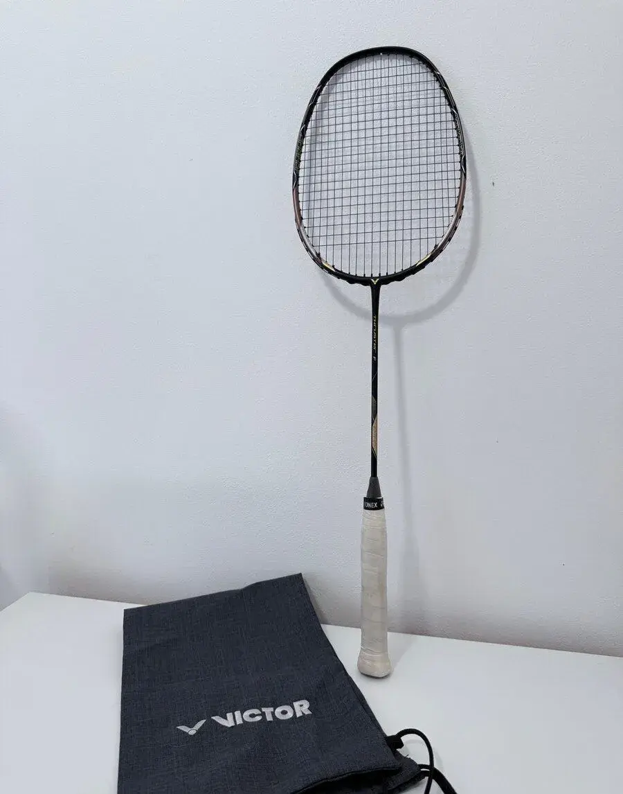 Victor Thruster F – badmintonová raketa