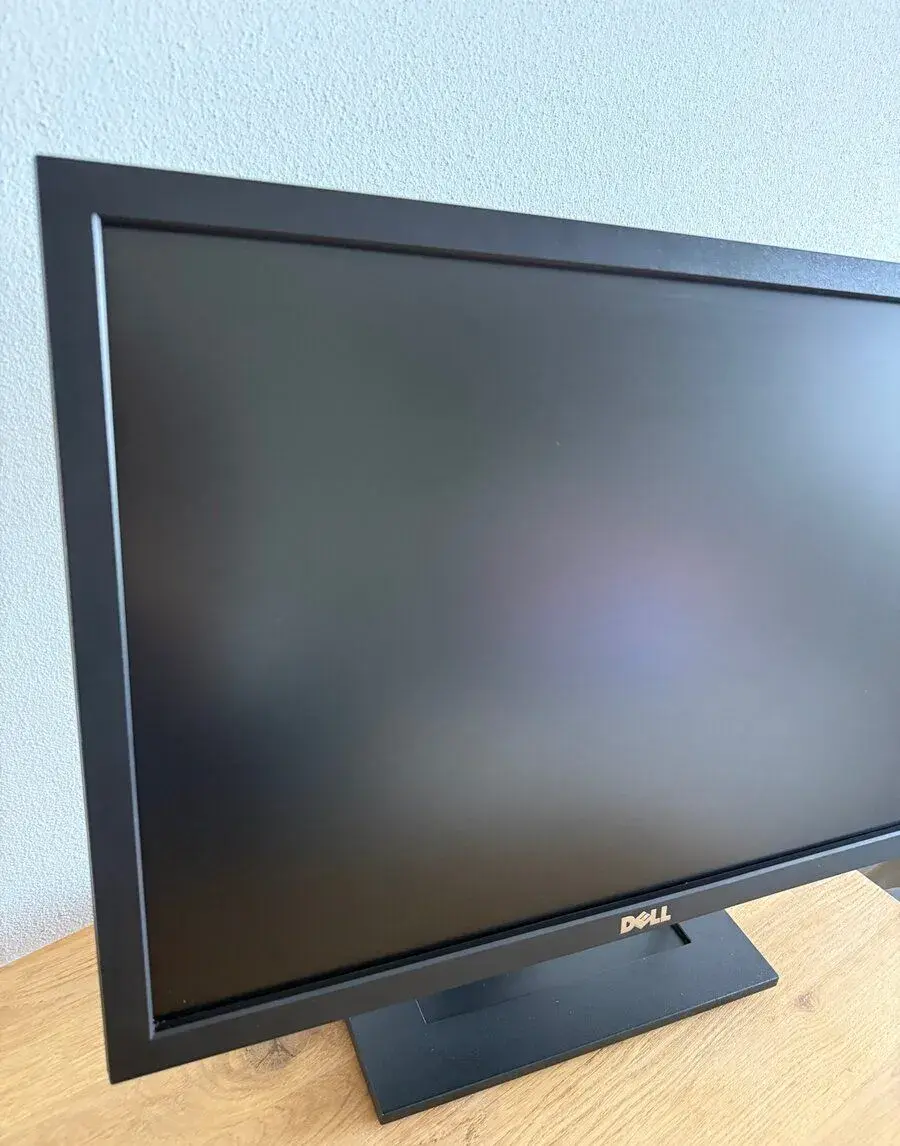 Dell E2210F 22” monitor