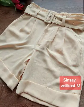 Vel. M Sinsay žluté bermudy s páskem