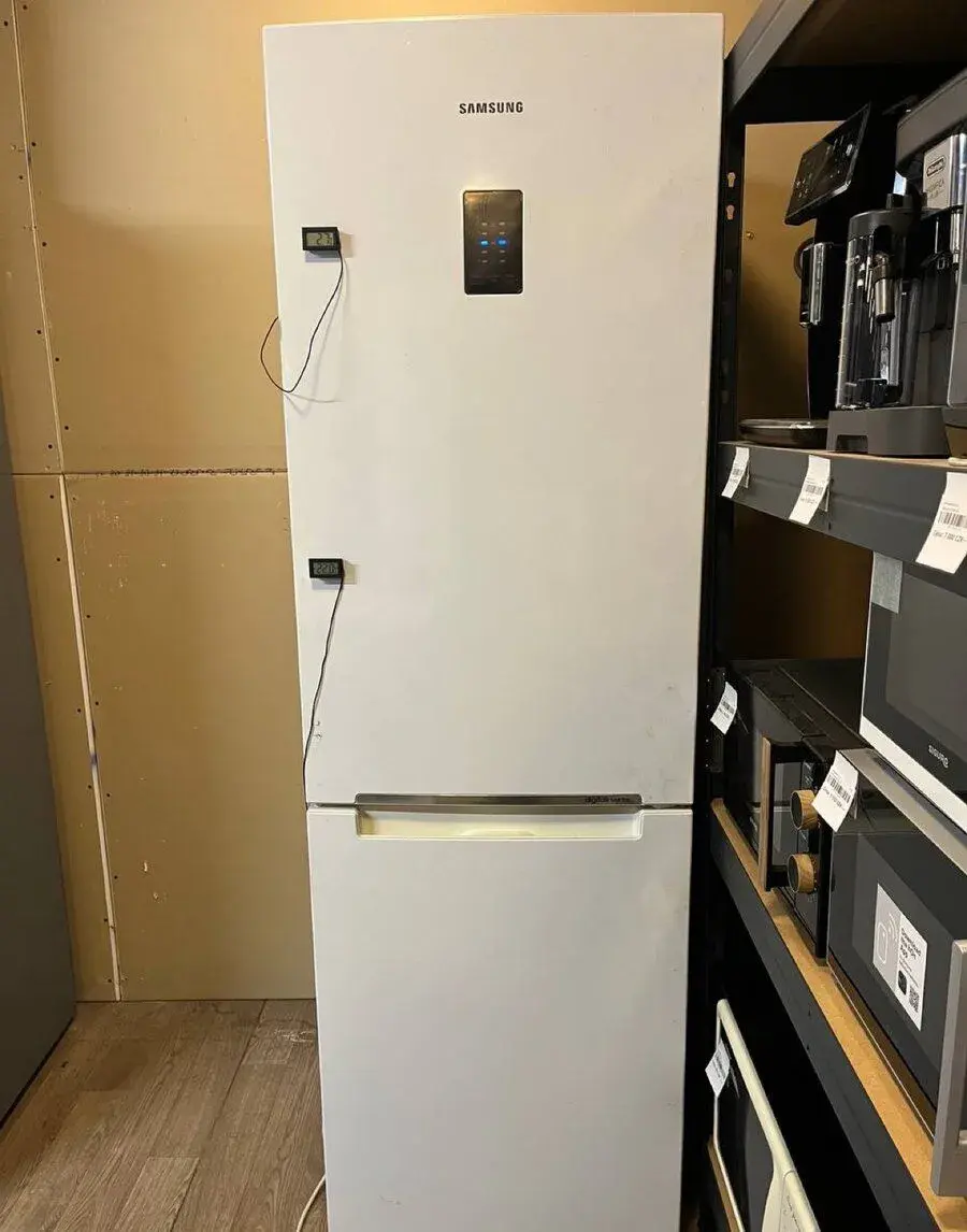 Lednička Samsung 185cm