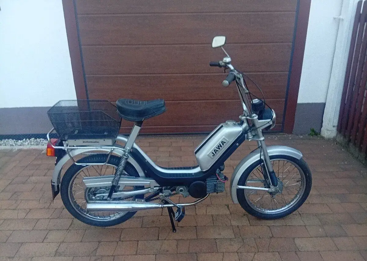 Babeta 210 stříbrné barvy