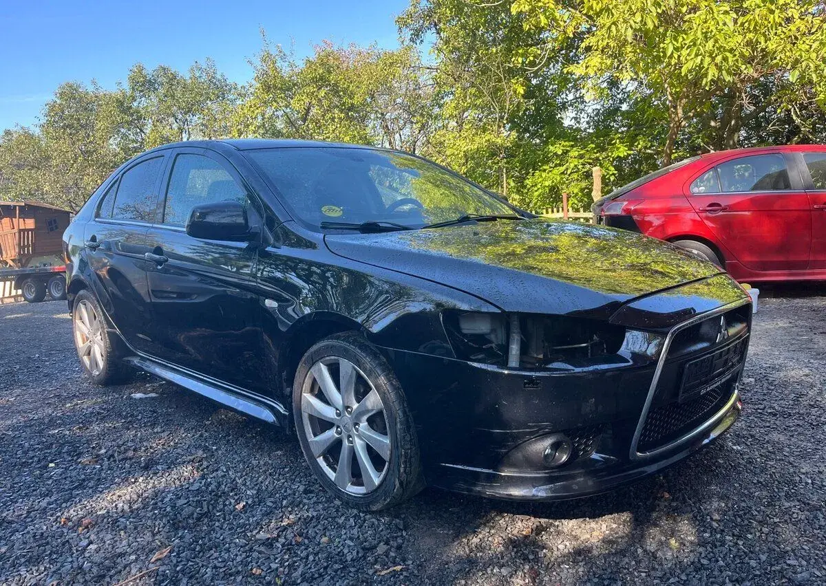 Mitsubishi lancer