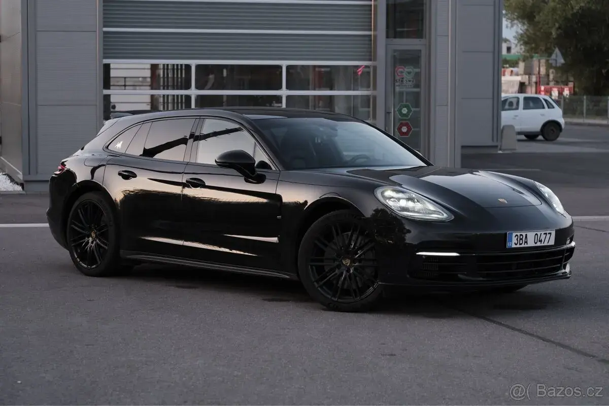 Porsche Panamera – 2018, 159 000 km