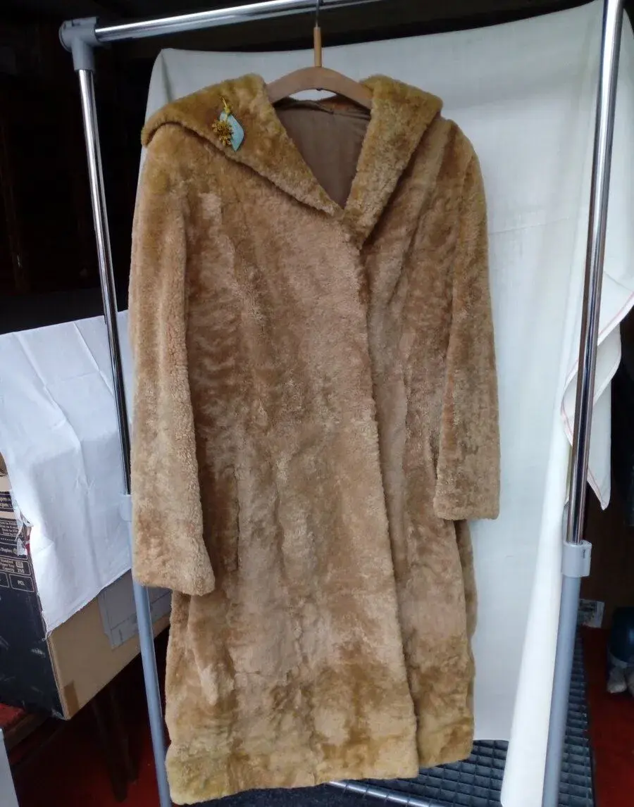 Retro dámský kožich + čepice