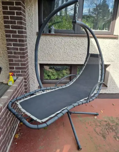 Závěsné lehátko.