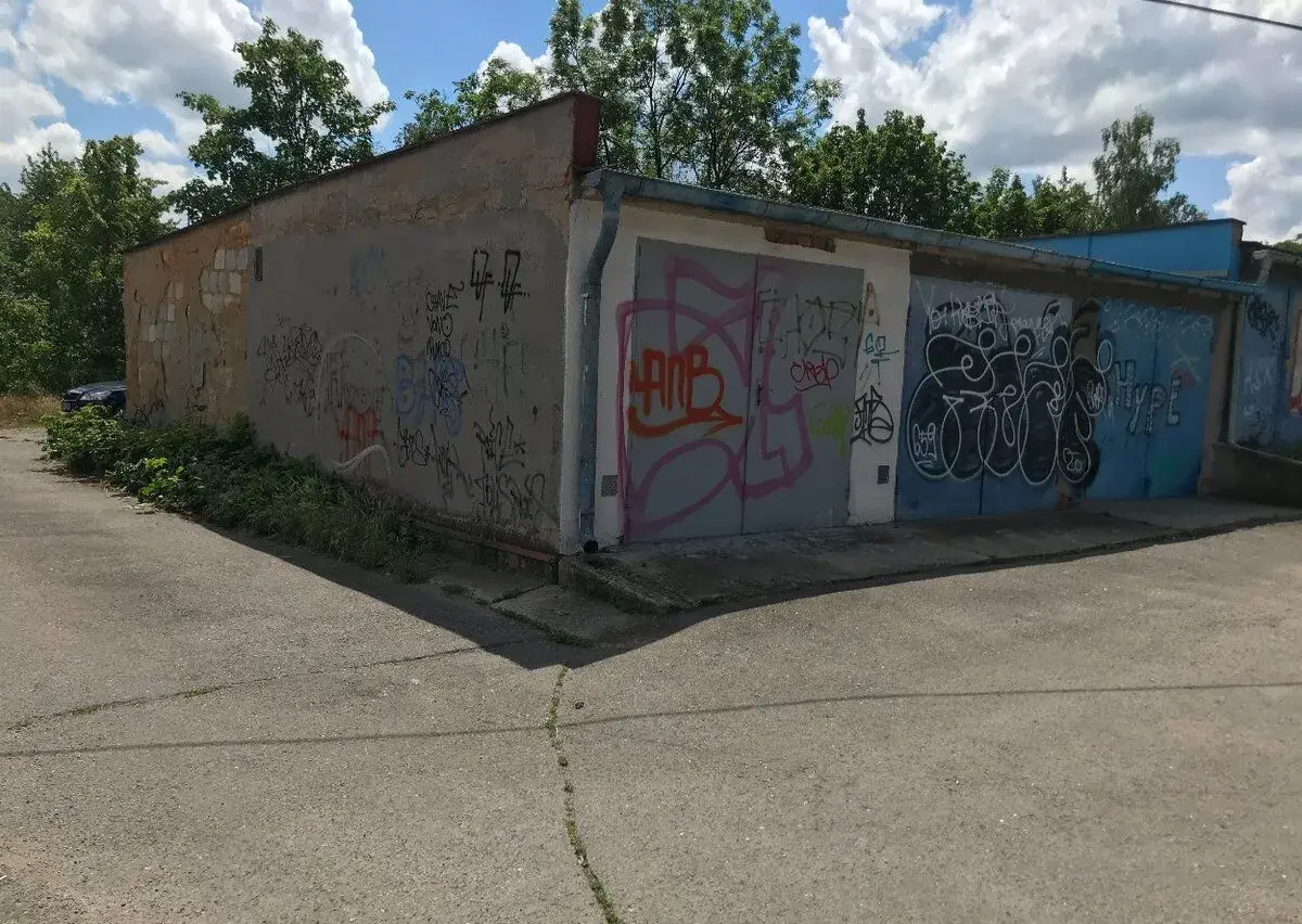 P4 Kačerov garáž