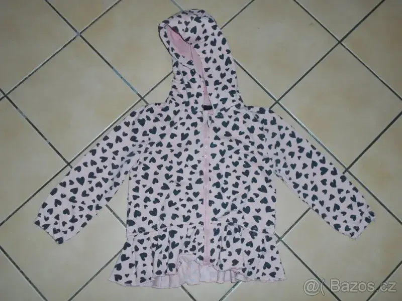 Mikina se srdíčky pro holčičku na vel.92.