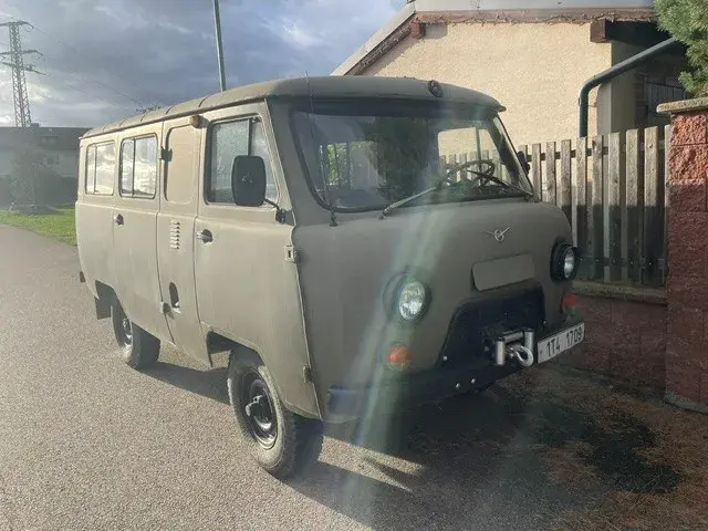 UAZ 452 Buchanka
