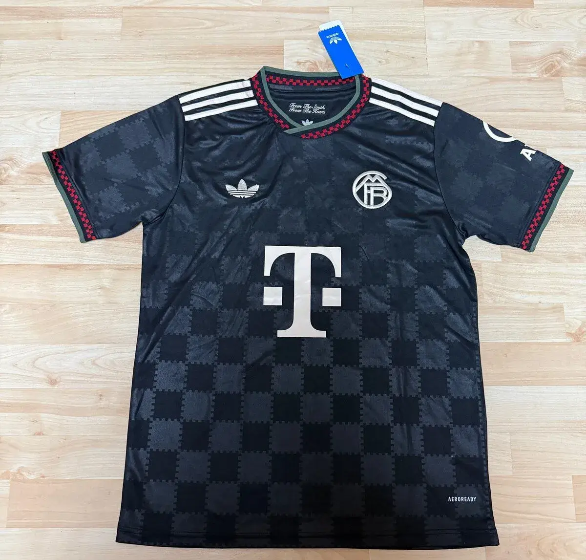 Nový limitovaný fotbalový dres FC BAYERN MNICHOV vel. L