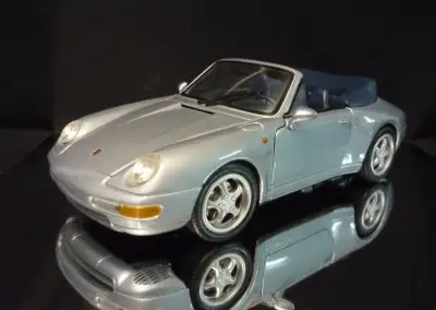 Porsche 911 Carrera Cabriolet Maisto 1/18