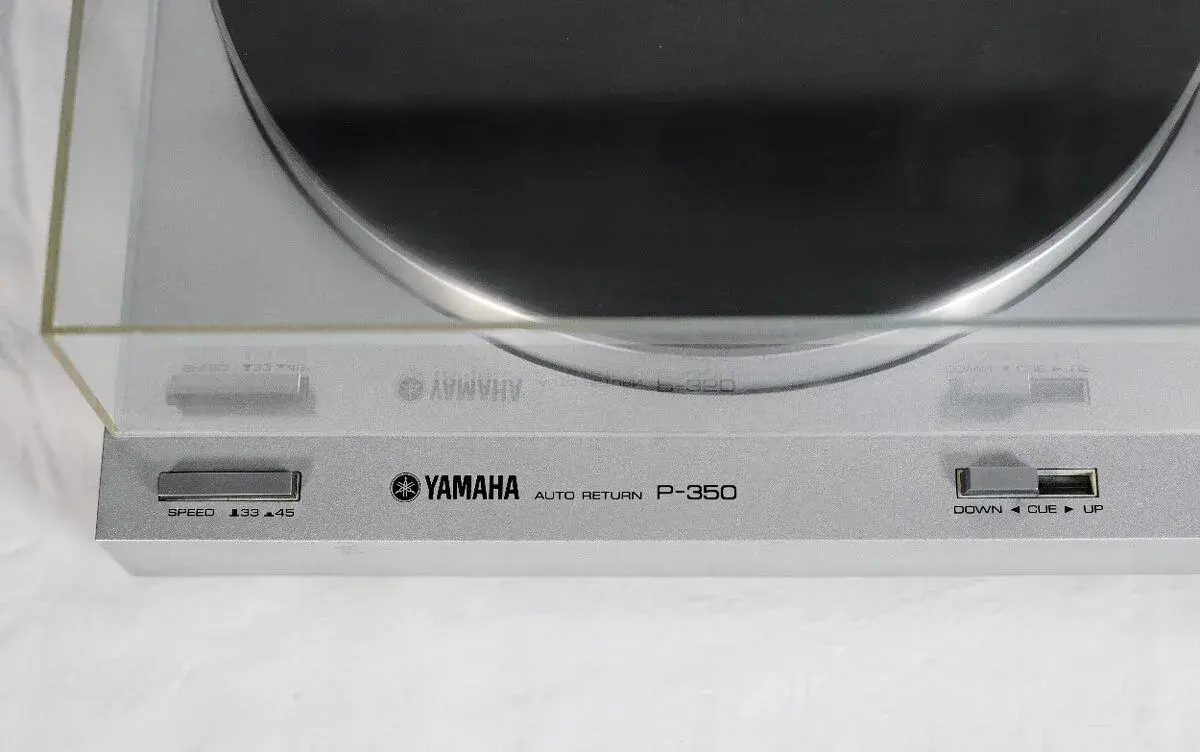 Gramofon Yamaha P 350