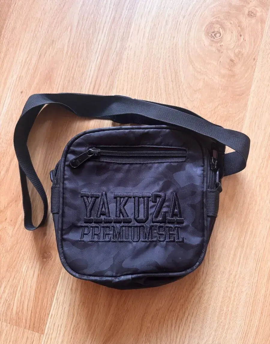 Yakuza taštička