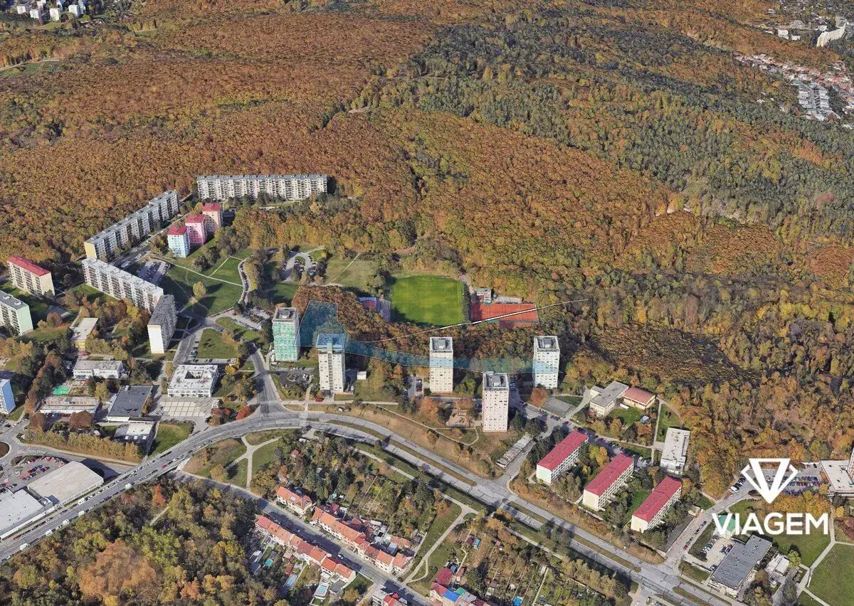 Les 14 281 m², Podíl 6 % o výměře 893 m²