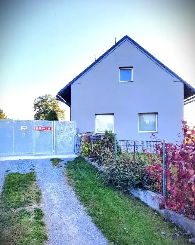 Pronájem domu 3+1 v Horních Ředicích