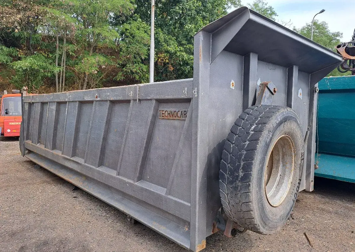 Korba Tatra Terrno 8x8 dvoustranný sklápěč