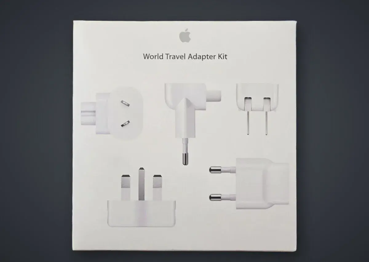 Apple World Travel Adapter Kit MD837ZM/A, nepoužitý