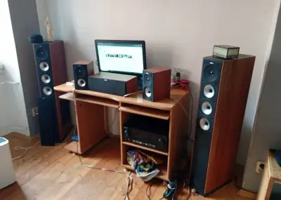 Stereo souprava JAMO se zesilovačem Pioneer
