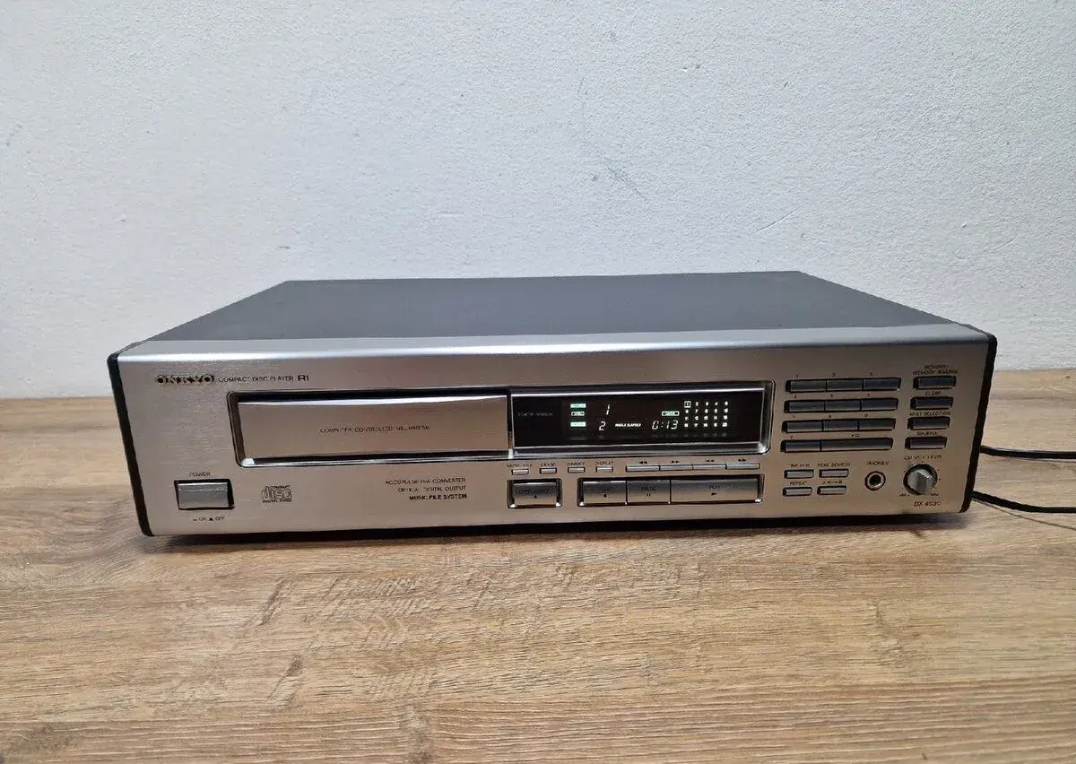CD přehrávač Onkyo DX-6930 (RI systém)