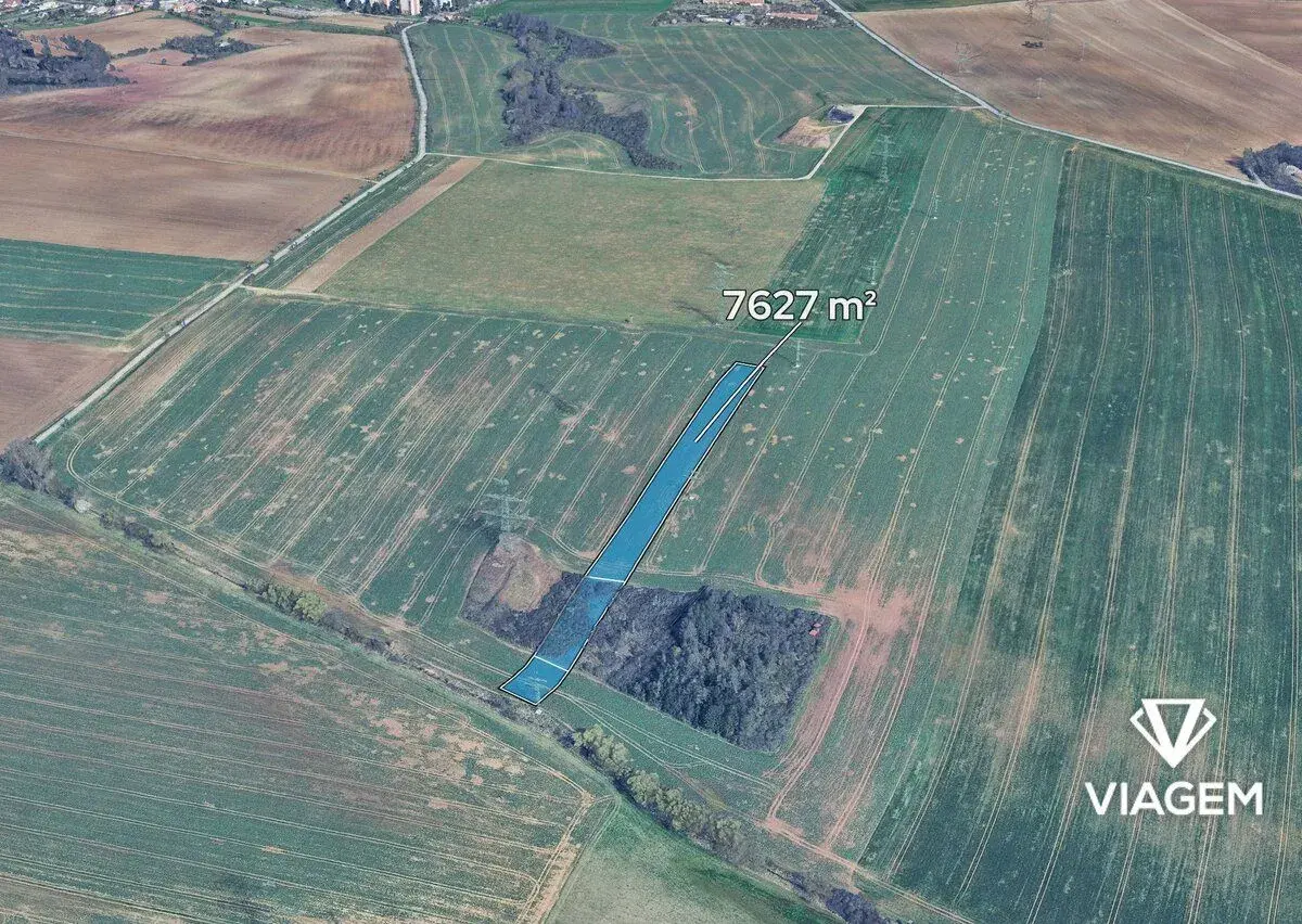 Pole 7 627 m²