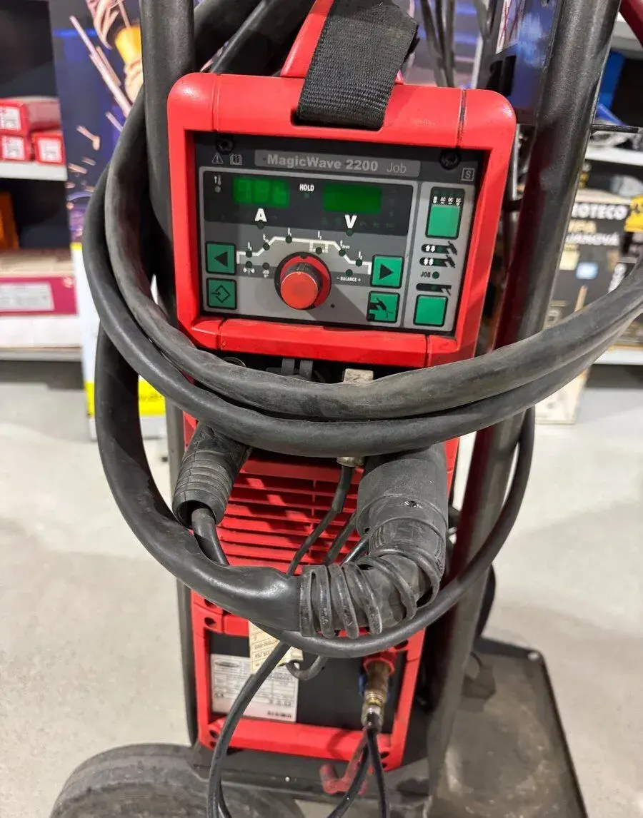 Svářečku Fronius MagicWave 2200 JOB