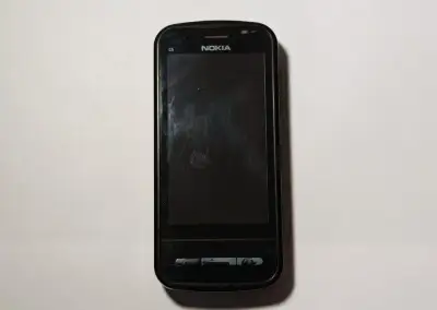 Nokia C6-00 – na díly