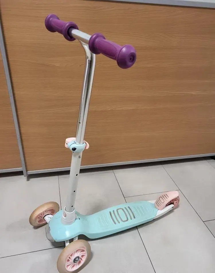 Dětská koloběžka se 3 kolečky