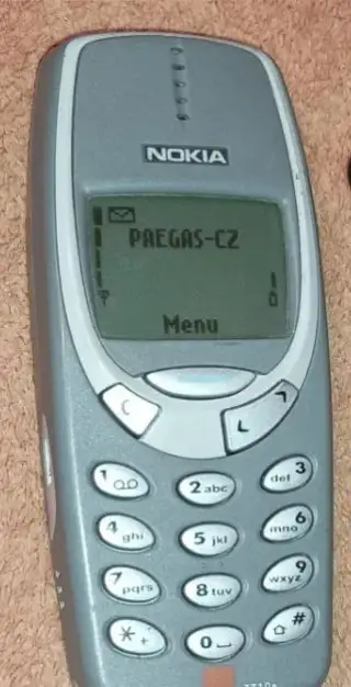 Nokia funkční 3310 + dokupovaná baterie