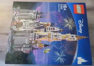 LEGO Disney 71040 Disney Castle - 3 varianty