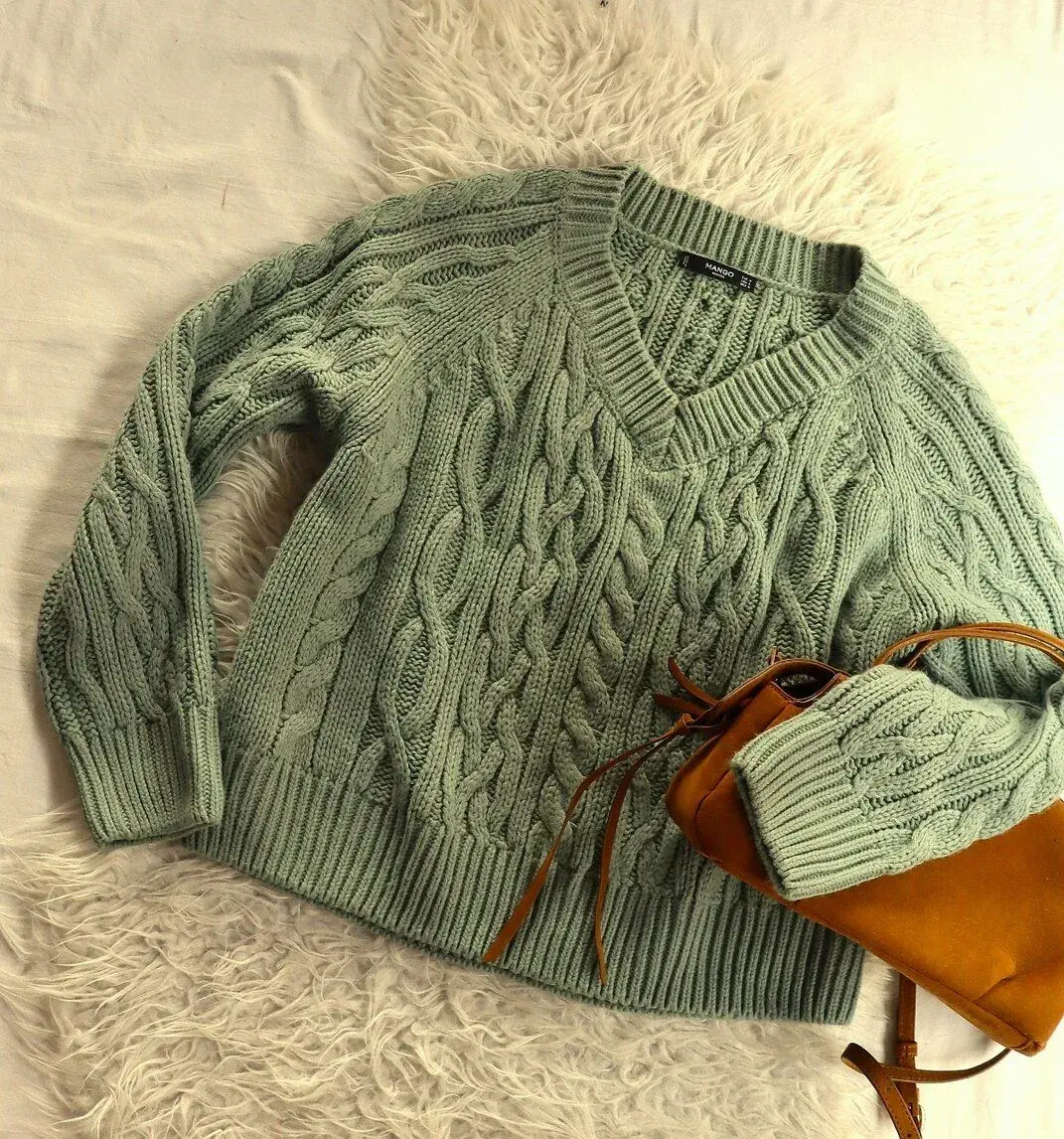 svetr Mango s copánkovým vzorem oversize