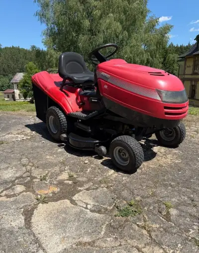 Zahradní traktor traktůrek CASTEL GARDEN MOTEC