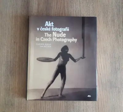Akt v české fotografii - Birgus, Mlčoch (2001)