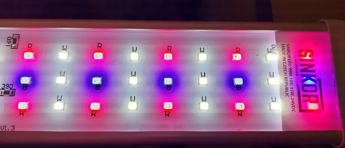 Akvarijní osvětlení Sinkor LED 105 cm WRB 35W s Wifi LED Con