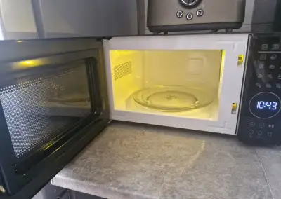 Mikrovlnná trouba Beko