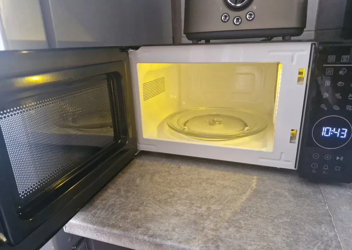 Mikrovlnná trouba Beko