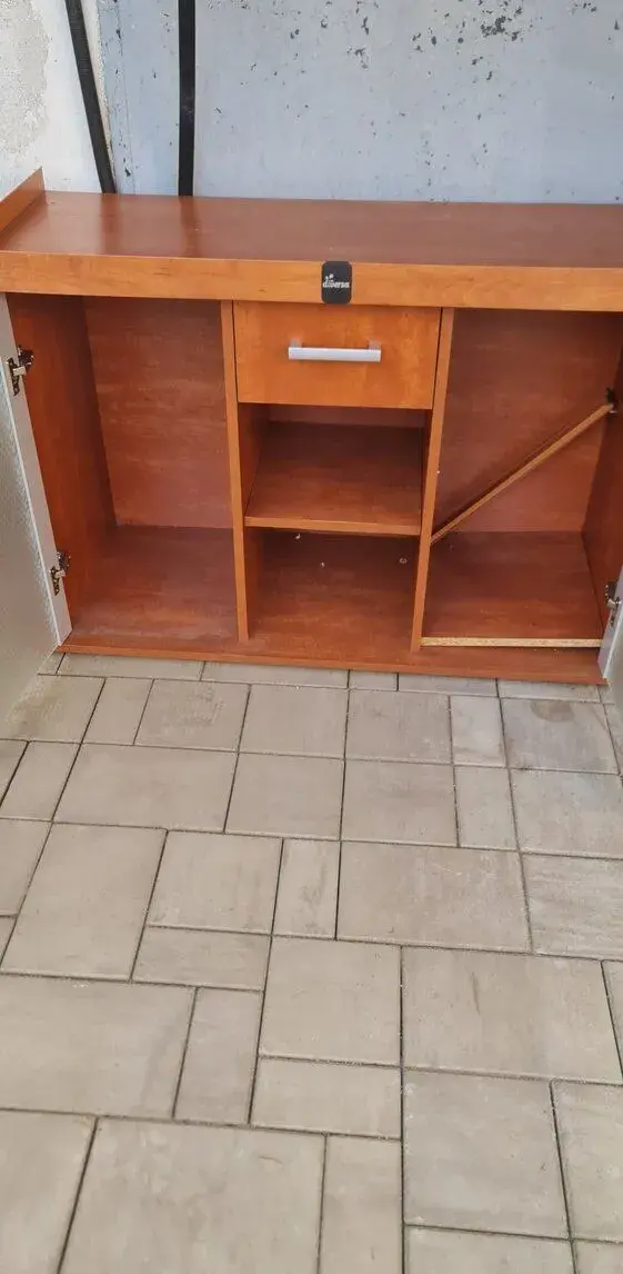 Skříňka pod akvarium