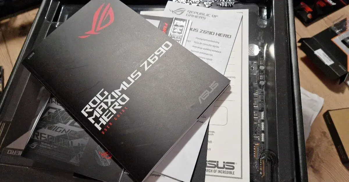Intel i9 14900K a Desku ASUS Maximus Z690 HERO