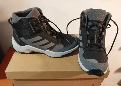 ADIDAS TERREX