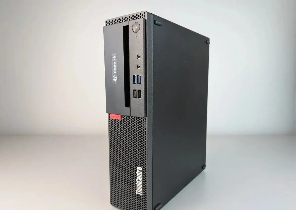 Lenovo M75s-1 - 3200G, 16GB RAM, 256GB NVMe, ZÁRUKA, OS