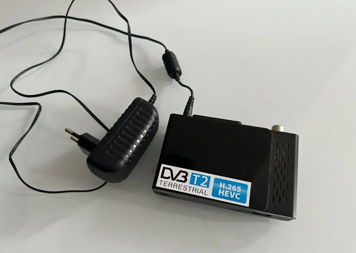 DVB-T2 set-top box