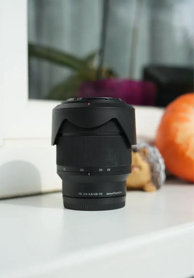 Sony FE 28-70mm F3.5-5.6 OSS – objektiv, skvělý stav