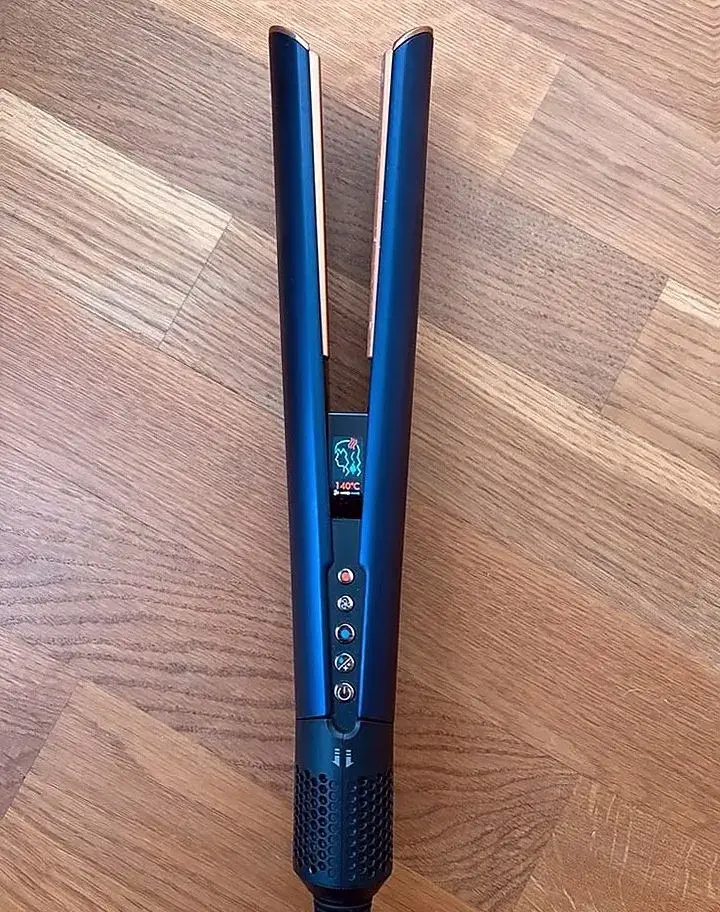 Dyson Airstrai HT01