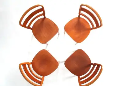4x zachovalé bukové židle THONET.