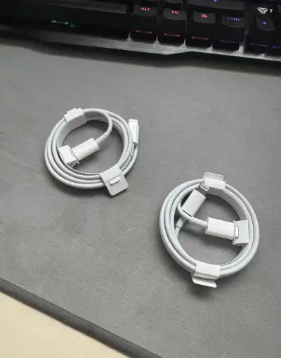 2x Apple USB-C / Lightning kabel (1m)
