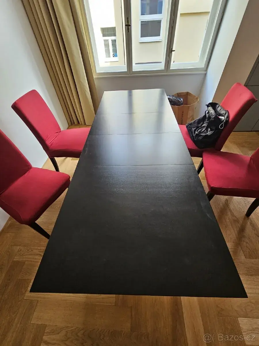 Stůl IKEA BJURSTA a 4 židle IKEA HENRIKSDAL