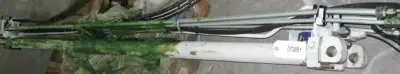 Merlo - hydraulický válec výsuvu ramene teleskopu