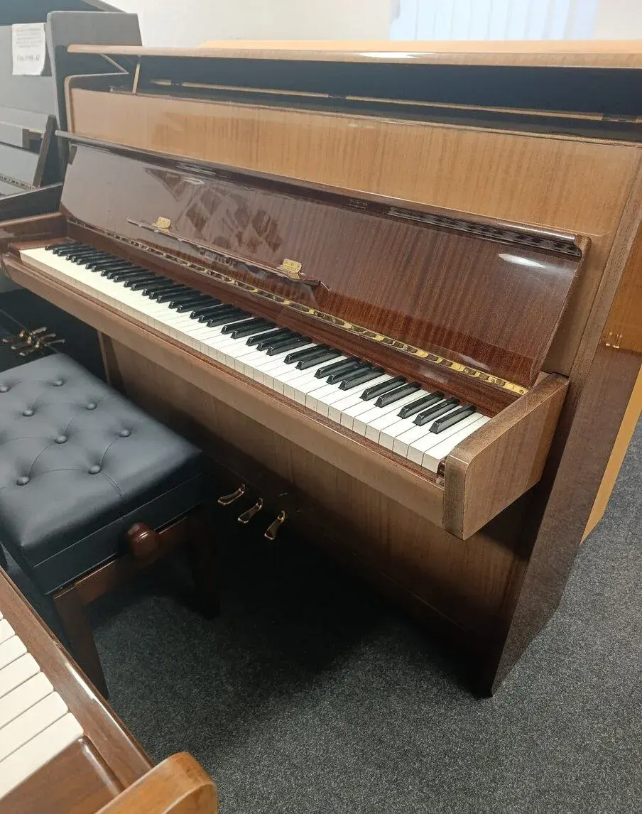 Klavír, piano, pianino Petrof