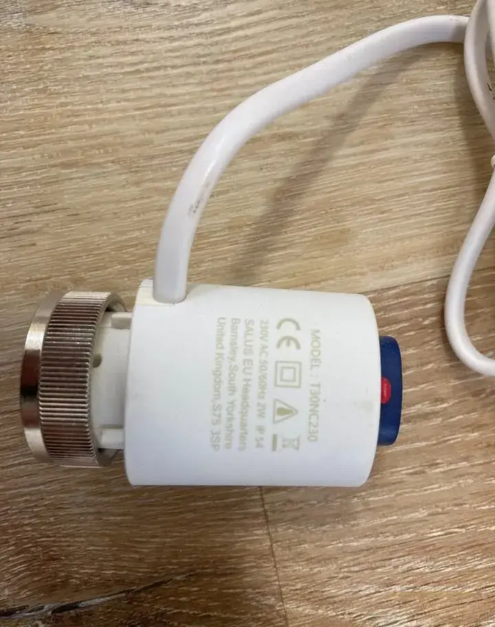 Bezdrátová regulace podlahového topení SALUS – komplet nebo